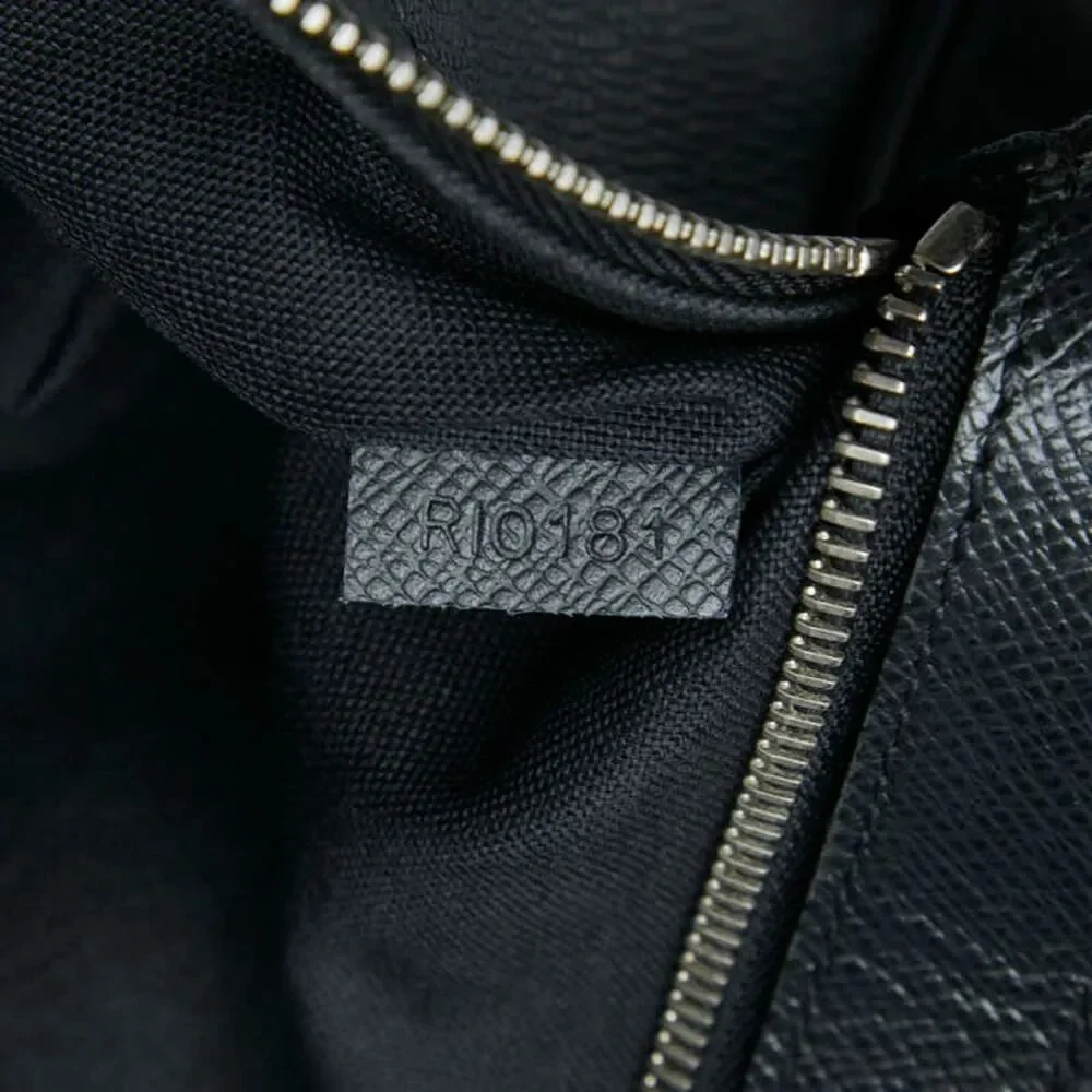 Louis Vuitton Taiga Igor Briefcase